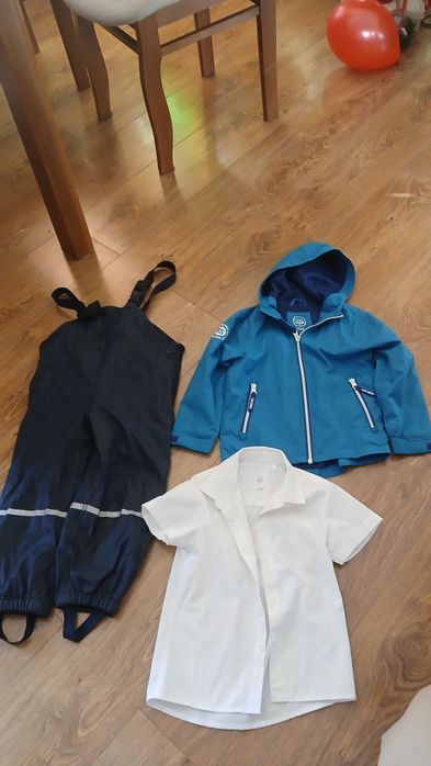 Zestaw- spodnie wodoodporne, wiatrówka, koszula biała r. 104