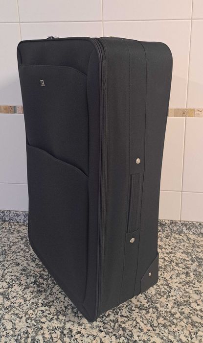 Mala de viagem como nova