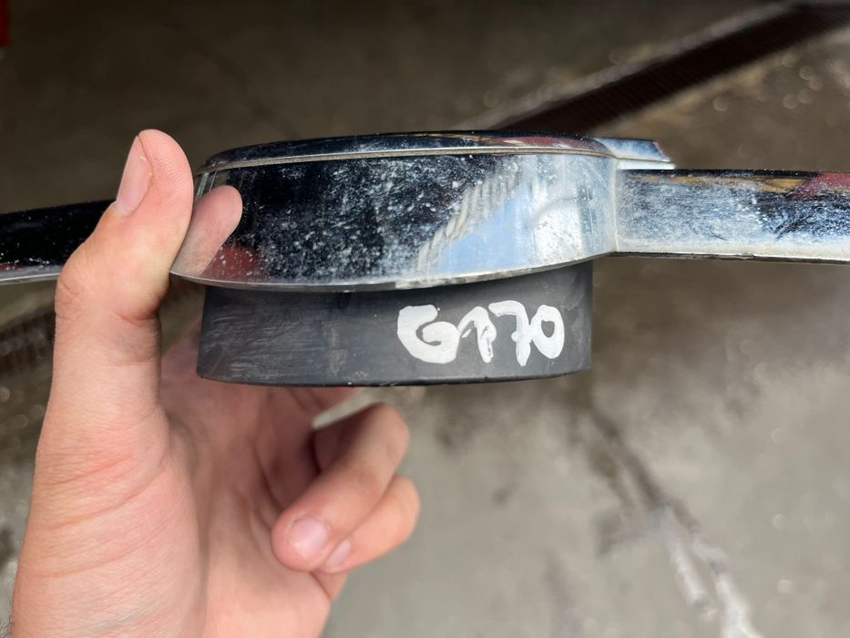 Corsa C - Friso Cromado Símbolo Frente - G170