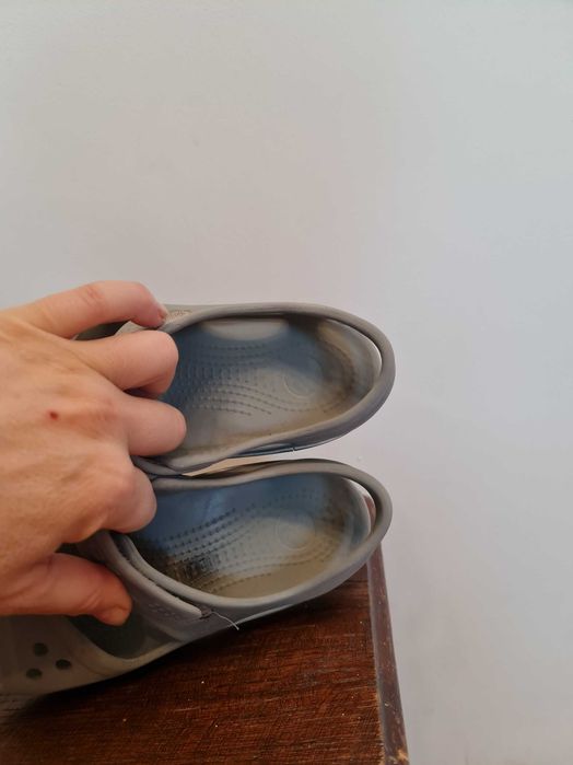Sandałki Crocs rozmiar J2 34-35