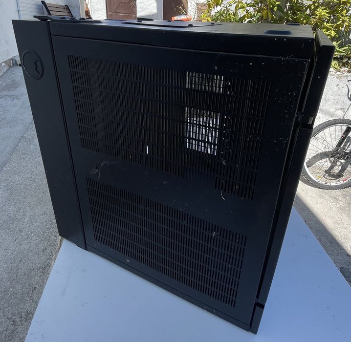 Rack APC NetShelter 12U – 600×900