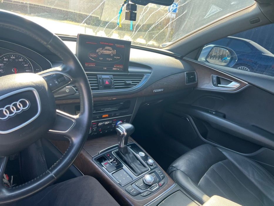 Audi A7  3,0 литра 2012