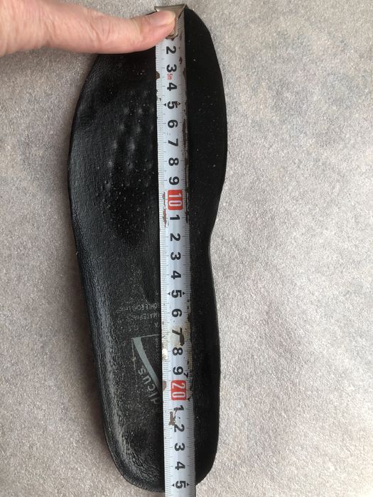 Продам шкіряні туфлі.25 см.