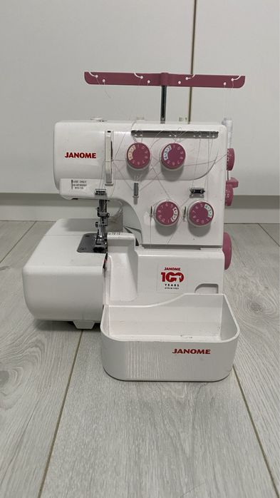 Оверлок JANOME 792 PG в ідеальному стані