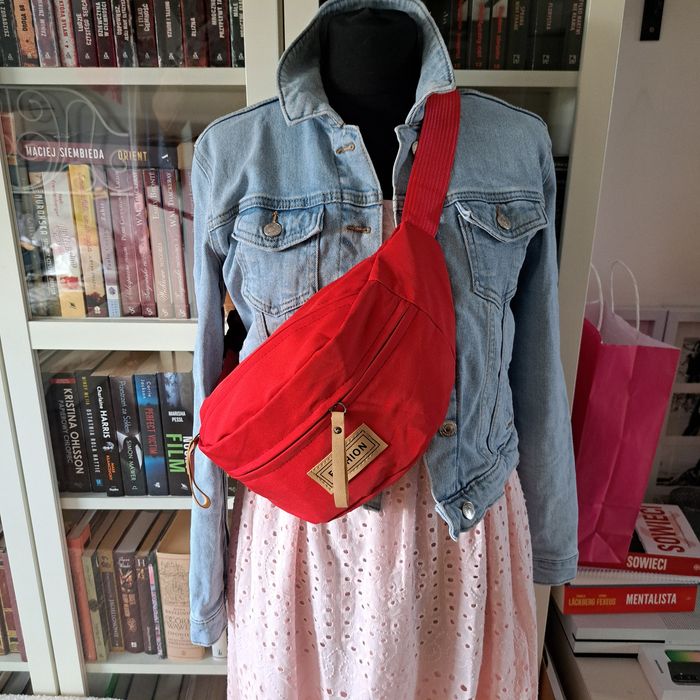 Nowa pojemna torebka nerka