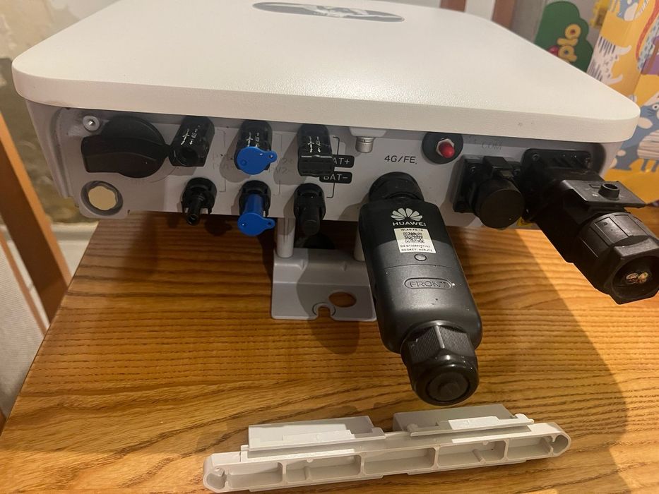 Sprzedam falownik fotowoltaiki huawei