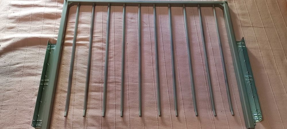 2 Suportes calças extensível para roupeiro .