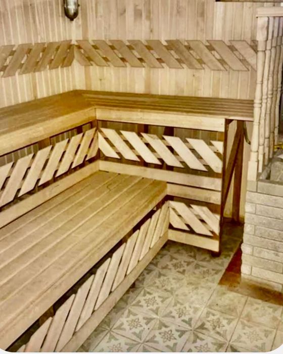 Продаж будинку 650 кв.м. Стоянка, 6 км. від Києва.