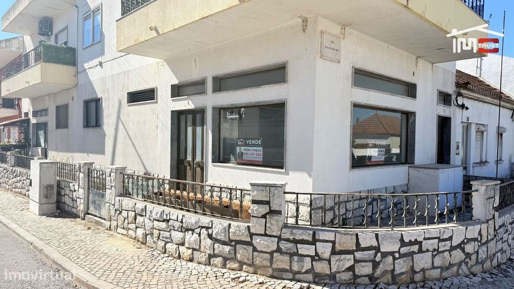Apartamento T2 Montijo, Garagem, Corredor Exterior, 2 WCs, Open Spa...