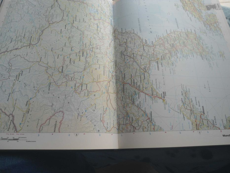 Atlas 2000  A Nova cartografia do Mundo