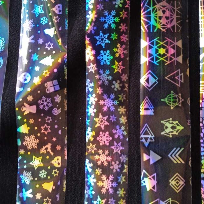 Holograficzna folia na paznokcie w pudełku 10 szt.