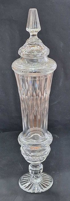 Garrafa em cristal com gargalo em prata