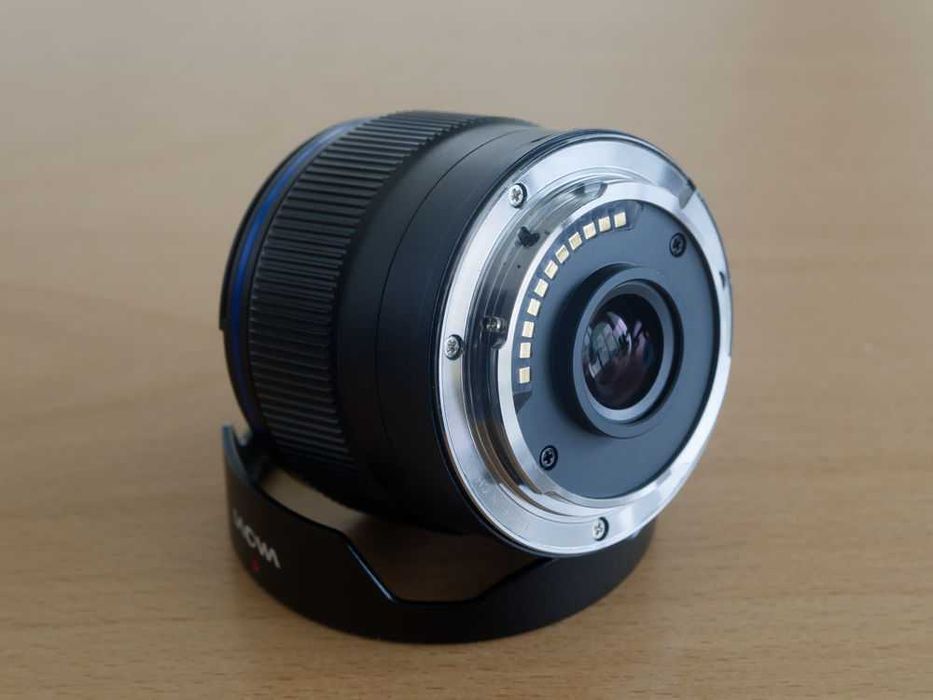 Laowa AE 7.5mm F2.0 Auto Aperture para M43