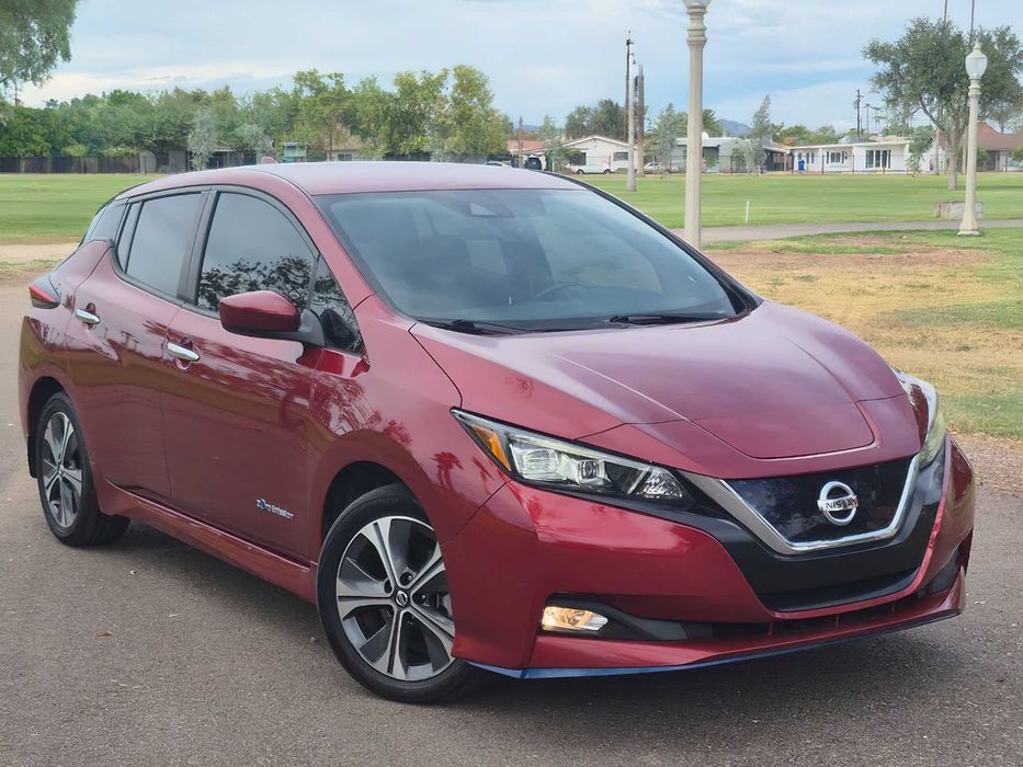 Nissan LEAF      2020