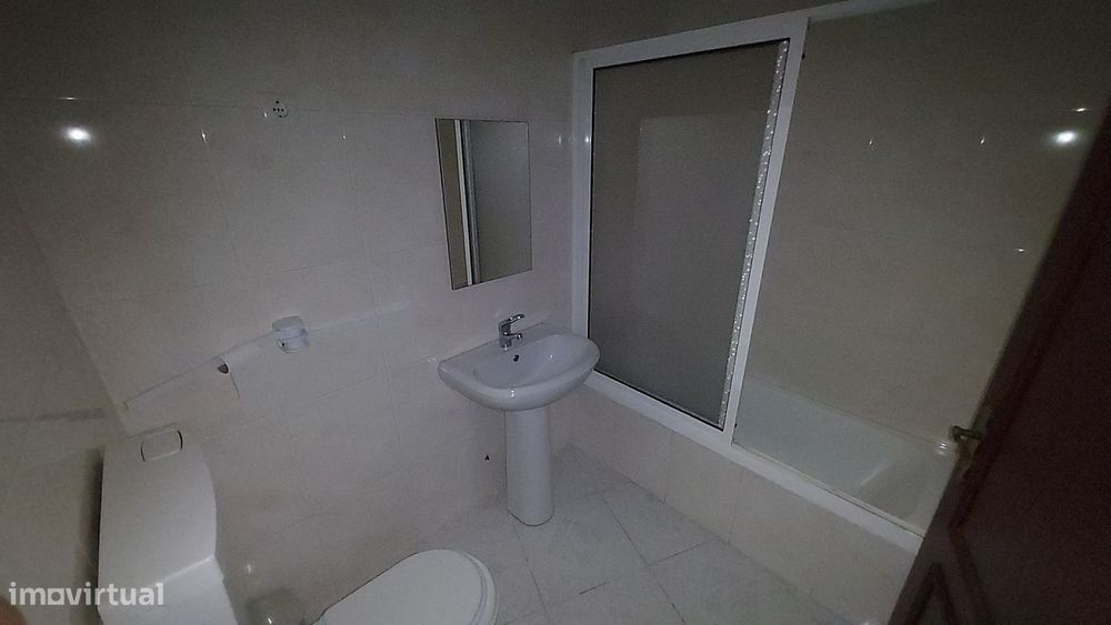 Apartamento T3 c/ garagem - centro de São Mamede - Próximo de Fátima