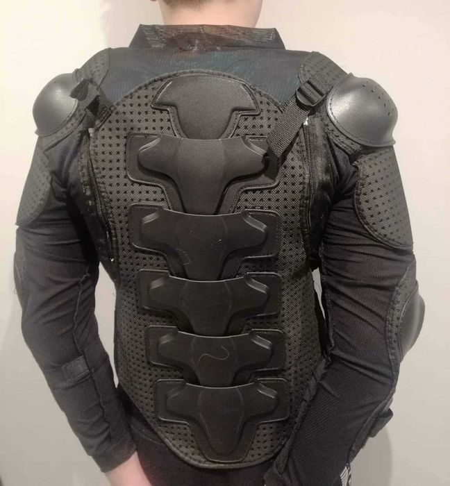 zbroja strój sportowy jazdy cross kurtka ochronna bezpieczeństwo quad