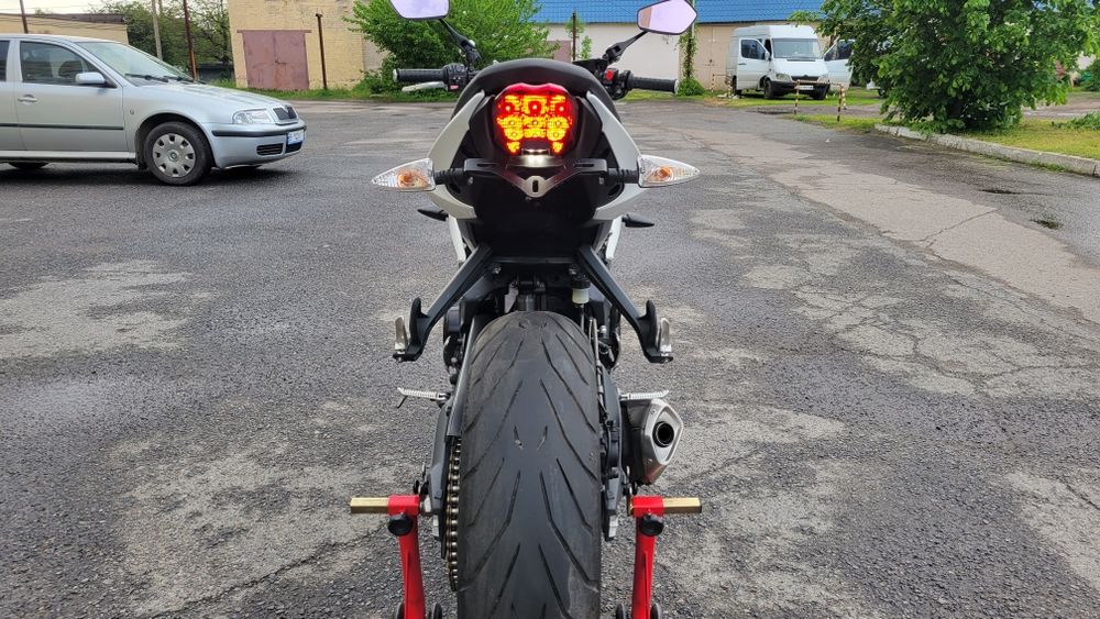 Triumph Street Triple 675 з Японії