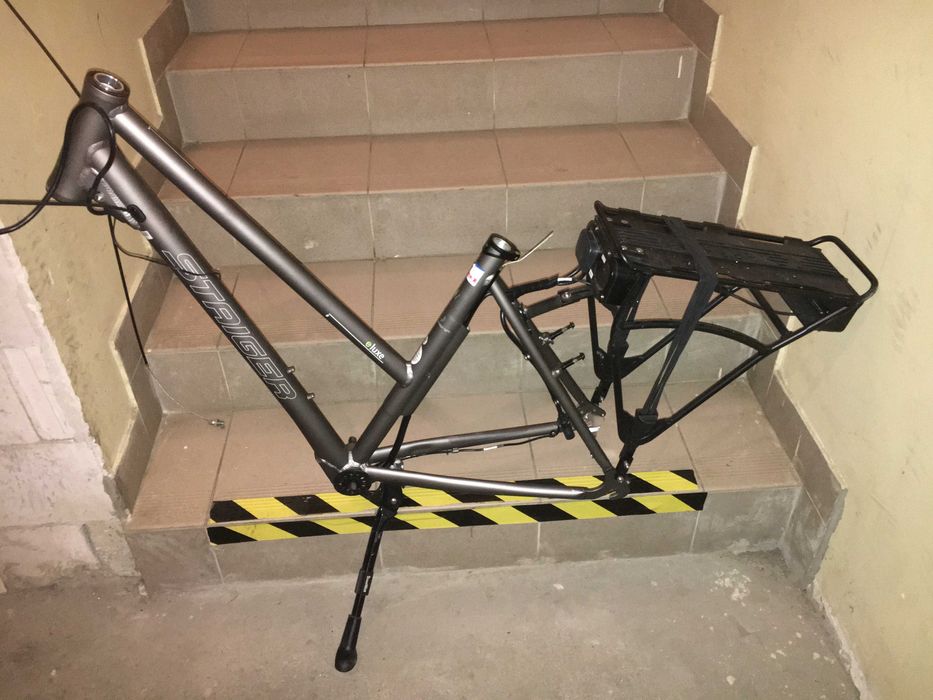 rama do roweru elektrycznego / 28 cali / idealny stan