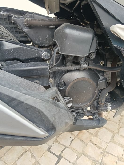 Vendo Honda Forza 350, de 2021, com 34000 km