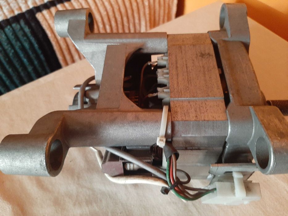 Silnik do pralki Elektrolux Heier Candy Bosch Beko Amica Whirlpool