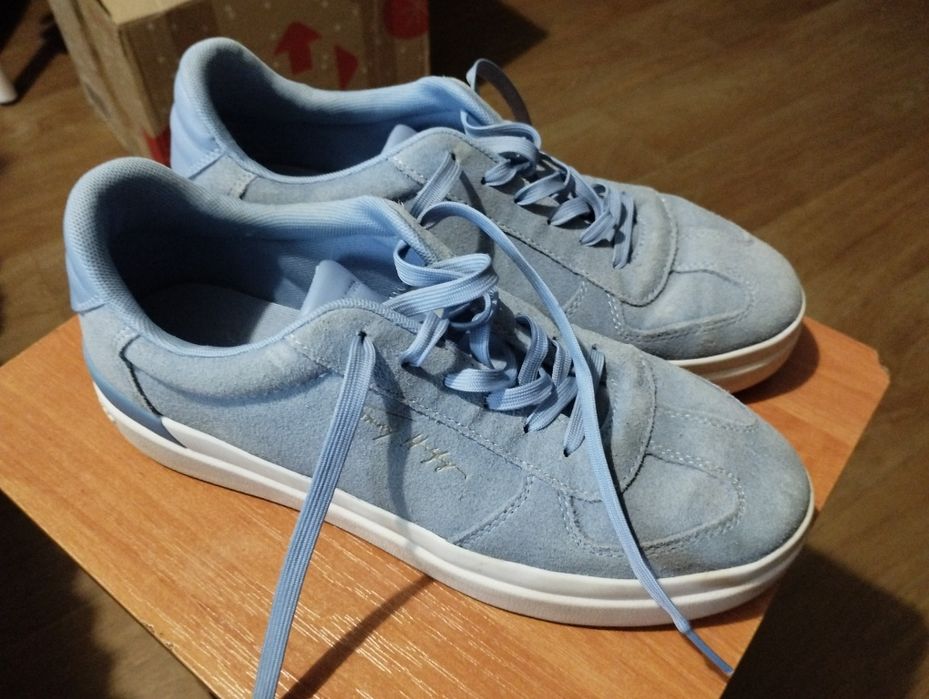 Продам кроссовки Tommy Hilfiger 41р. 26см.