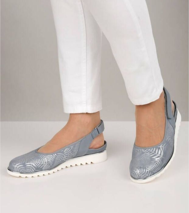 Шкіряні босоніжки на широку ніжку Waldläufer, розмір 42