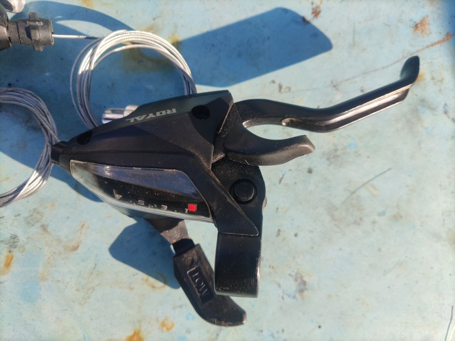 Продам переключателі royal стан нових