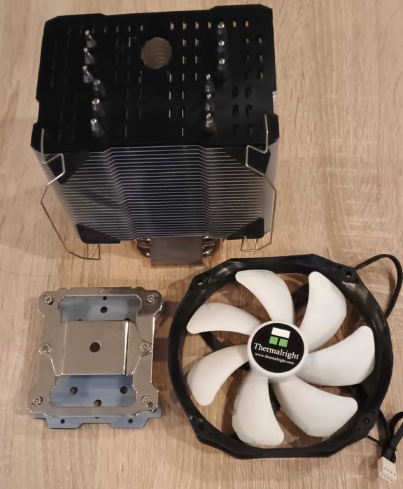 Thermalright HR-02 Macho TDP: 240W chłodzenie CPU, Stan jak nowe !
