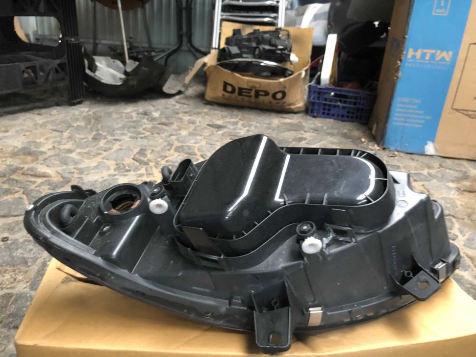 Otíca Direita Mercedes-Benz Vito