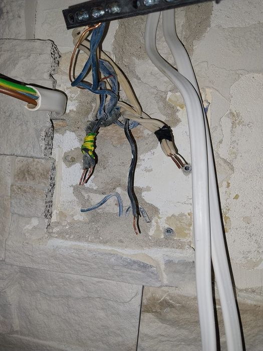 Instalacje elektryczne