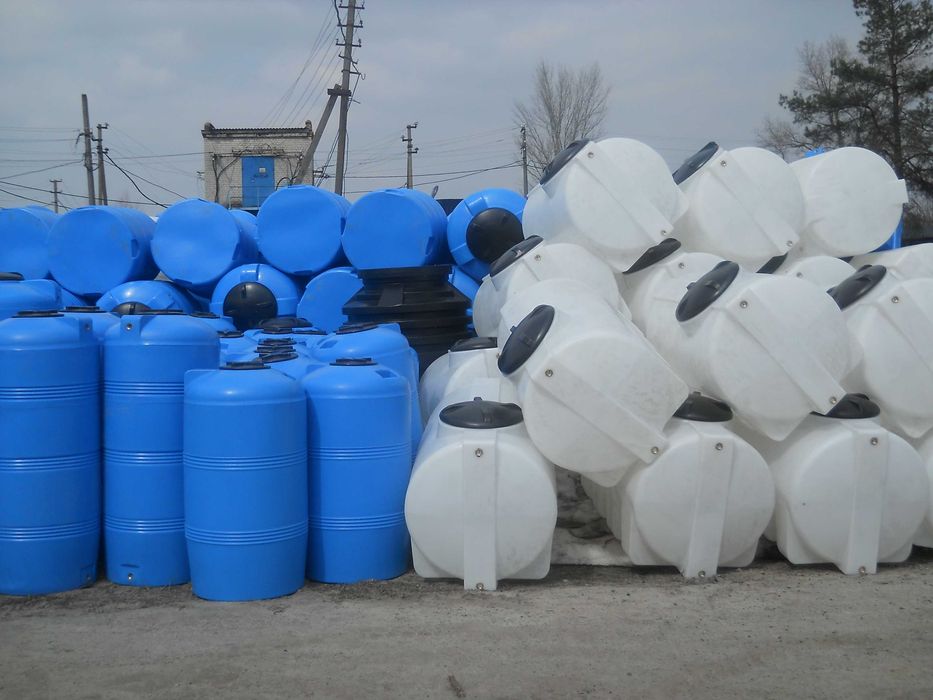 Емкость бак бочка каністра бідон під воду піщева добриво КАС солярка