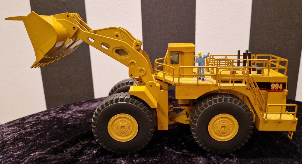 NZG 366 Caterpillar 992 1:50  Komatsu WA 600-8 1:50 Ładowarka kołowa