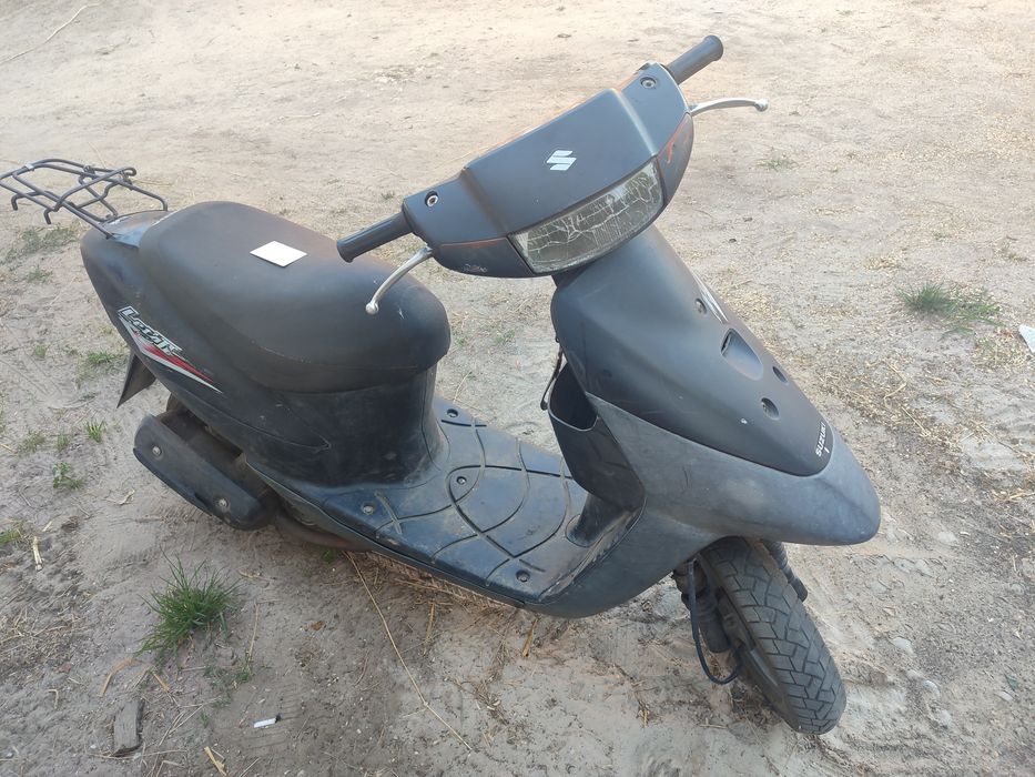 Продам скутер Сузукі лец