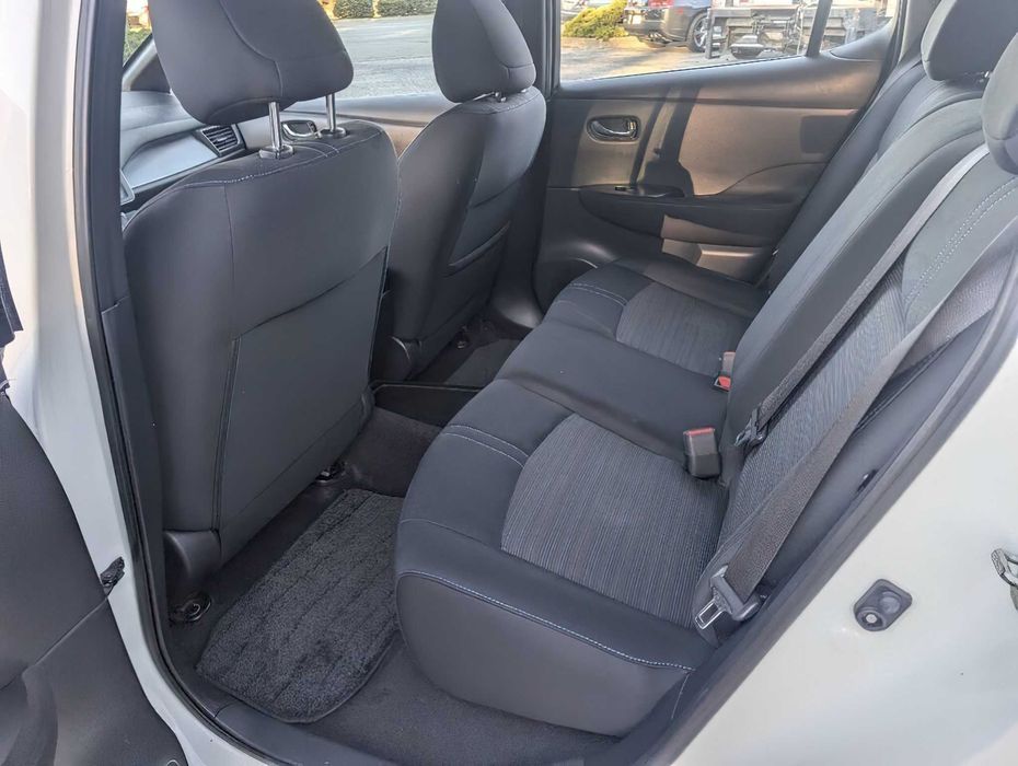 Nissan LEAF S      2019