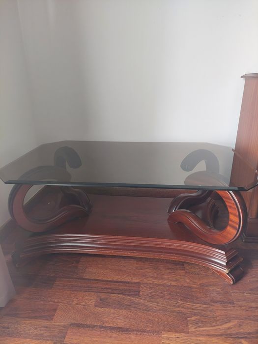 Mesa de Centro em Mogno