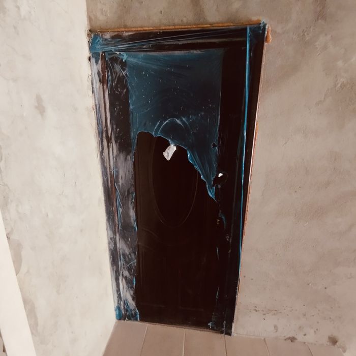 Продам трьох кімнатну чешку нульовий цикл у м.Новий Розділ.