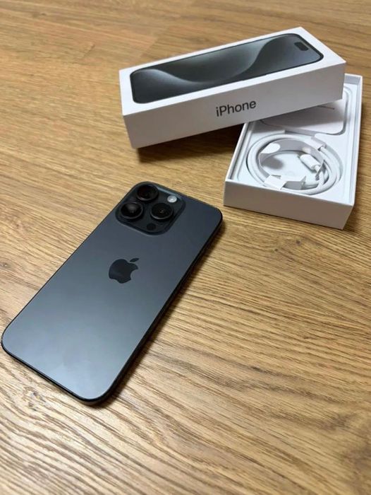 Айфон 15 про на 256 ГБ СРОЧНО