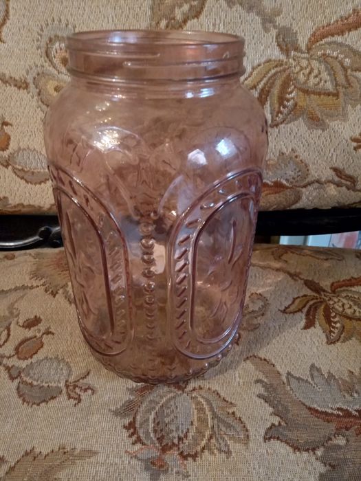 Słój z kranem na lemoniade