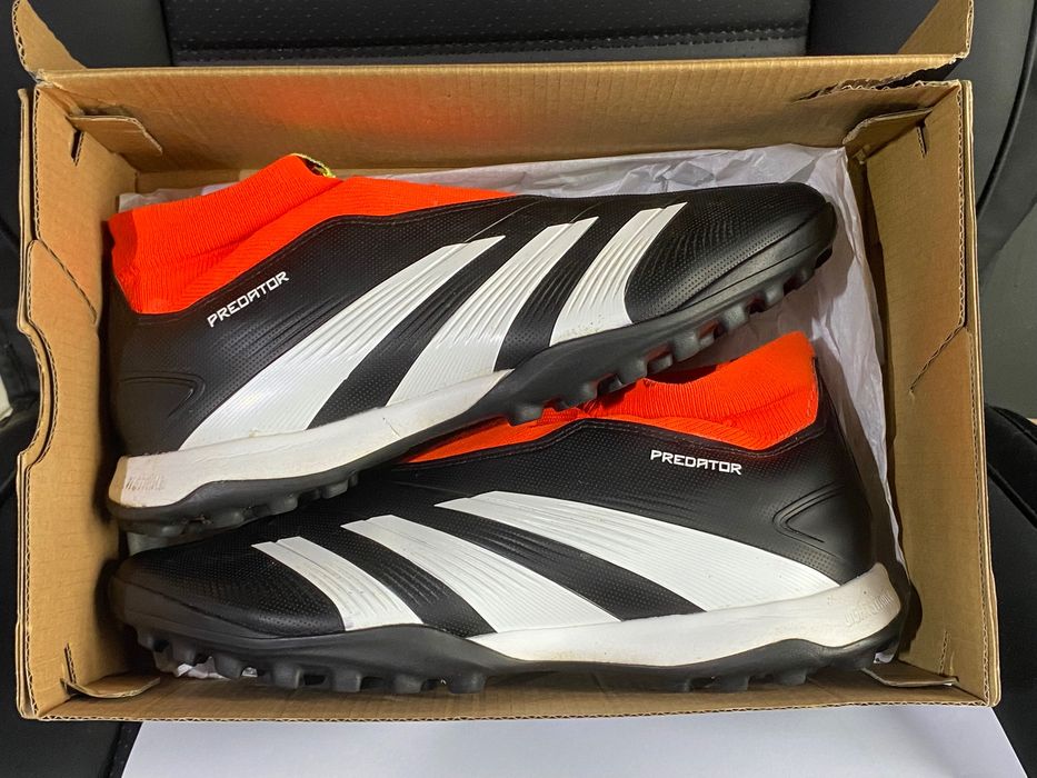 Adidas Predator 39 (24cm) buty piłkarskie turfy