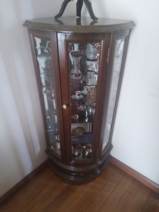 Móvel de canto usado