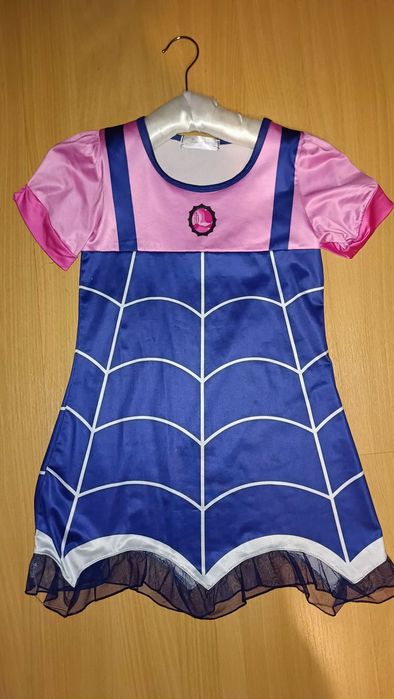 Halloween Vampirina