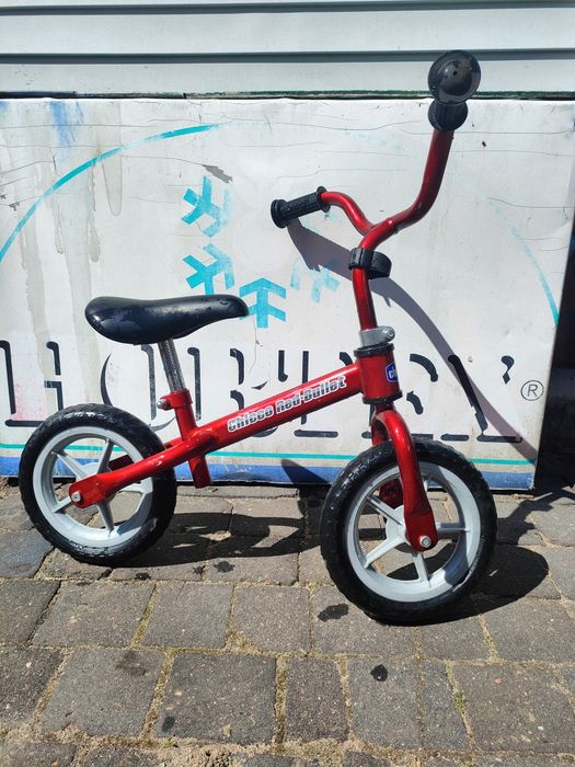 Mały rowerek biegowy dla dziecka