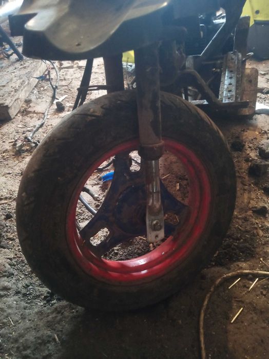 Продам скутер Сузукі сепія 2т по запчястинам