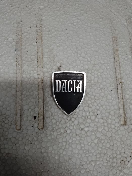 Dacia 1310 emblematy