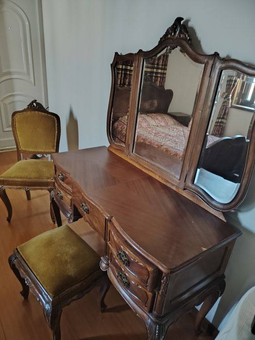 Mobília de quarto antiga