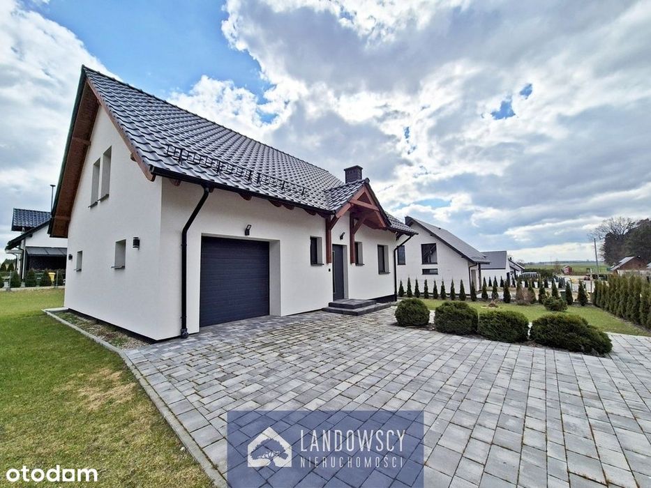 Nowy i wykończony dom z pompą ciepła