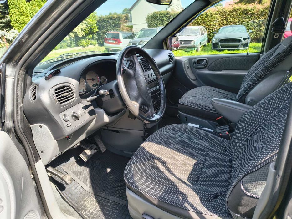 Chrysler Voyager 2.8 crd  2005r.