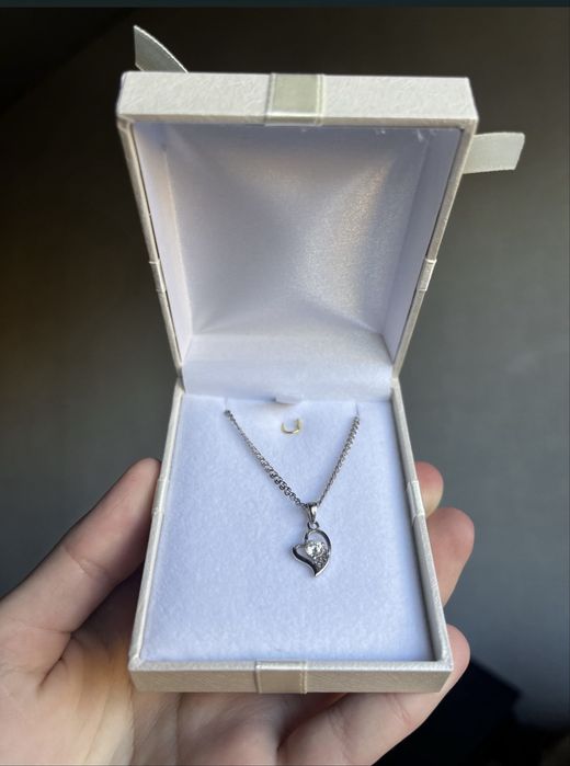 Срібний ланцюжок з підвіскою-серцем