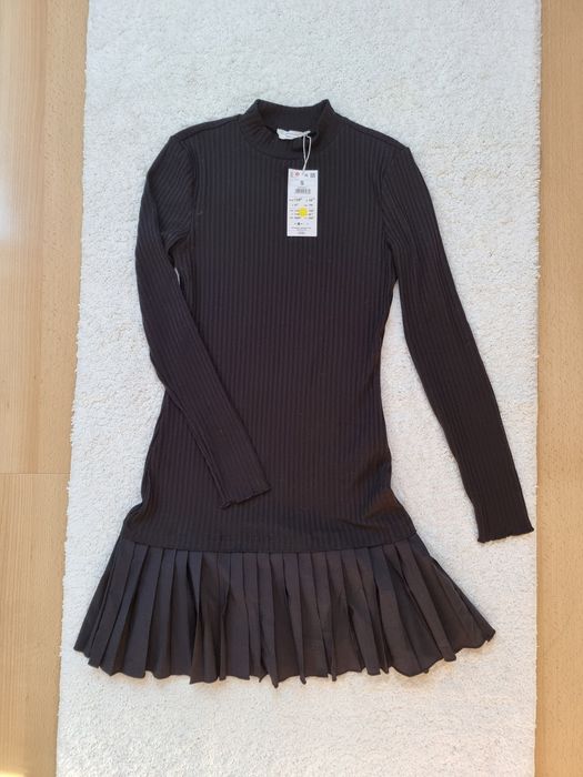 Czarna sukienka z plisowaniem Reserved S nowa z metką