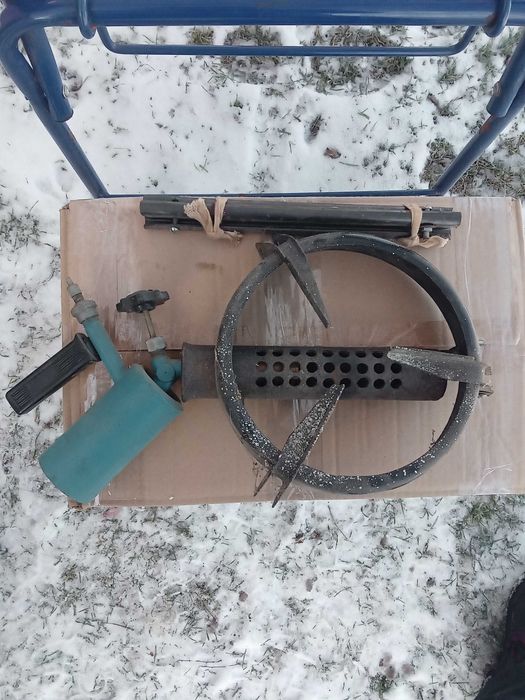 Подставка тренога с паяльной лампой 300 гр.